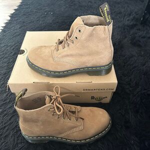 DR MARTENS 101 UB tan leather ankle boots booties shoes women’s 9 new in box